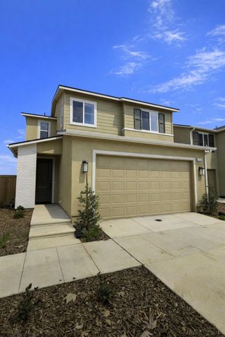 793 Laina Avenue, Madera, CA 93636