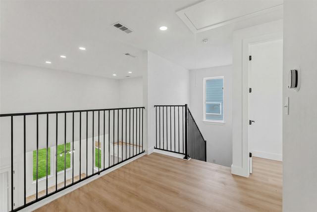 6030 Plum Dale Road, Dallas, TX 75241