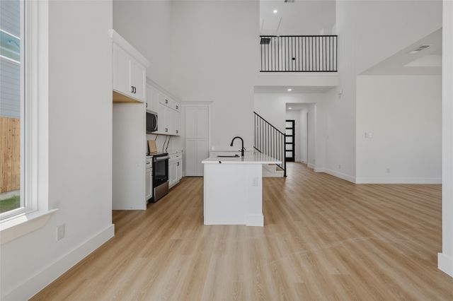 6030 Plum Dale Road, Dallas, TX 75241