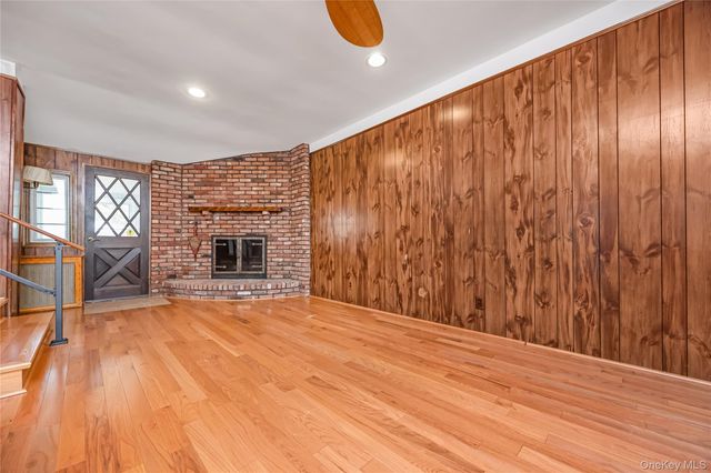 525 Beech Street, North Babylon, NY 11703
