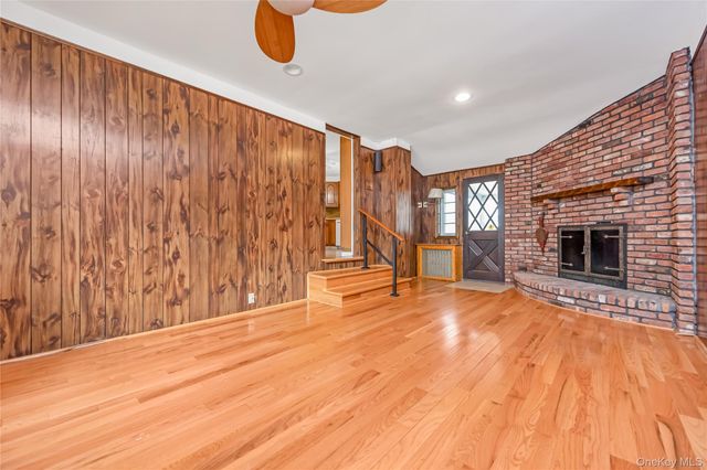 525 Beech Street, North Babylon, NY 11703