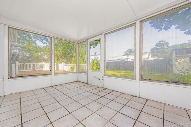 525 Beech Street, North Babylon, NY 11703