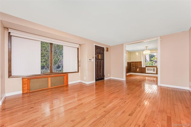 525 Beech Street, North Babylon, NY 11703
