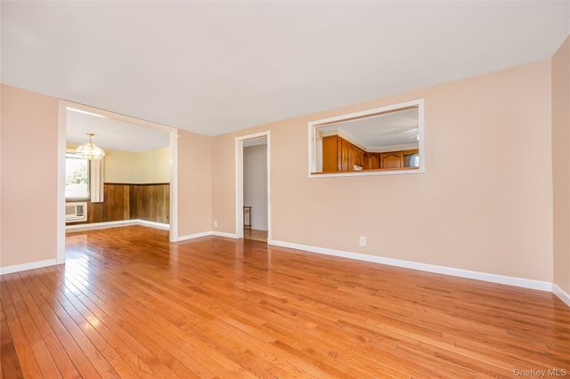 525 Beech Street, North Babylon, NY 11703