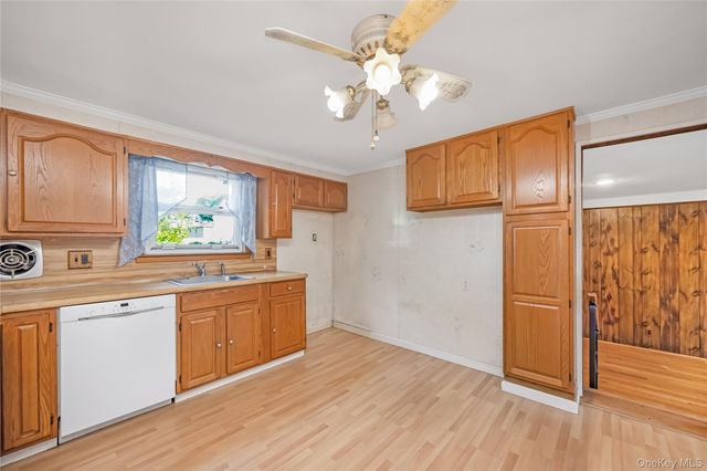 525 Beech Street, North Babylon, NY 11703