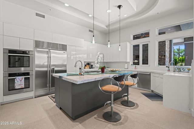 6931 E BRONCO Drive, Paradise Valley, AZ 85253