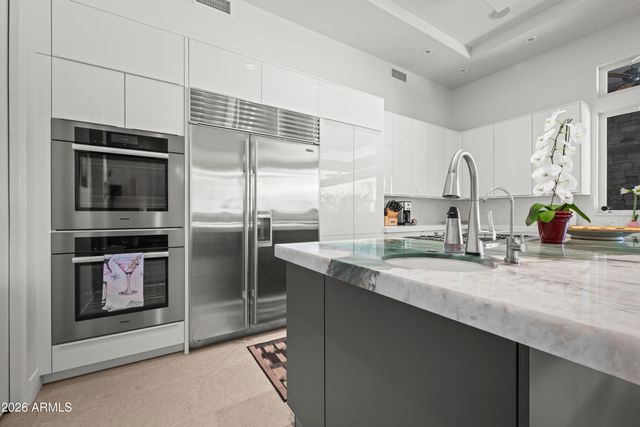 6931 E BRONCO Drive, Paradise Valley, AZ 85253