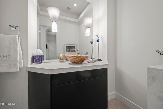 6931 E BRONCO Drive, Paradise Valley, AZ 85253