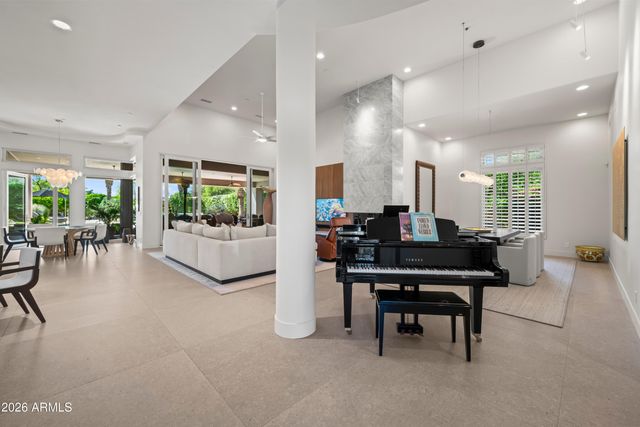 6931 E BRONCO Drive, Paradise Valley, AZ 85253