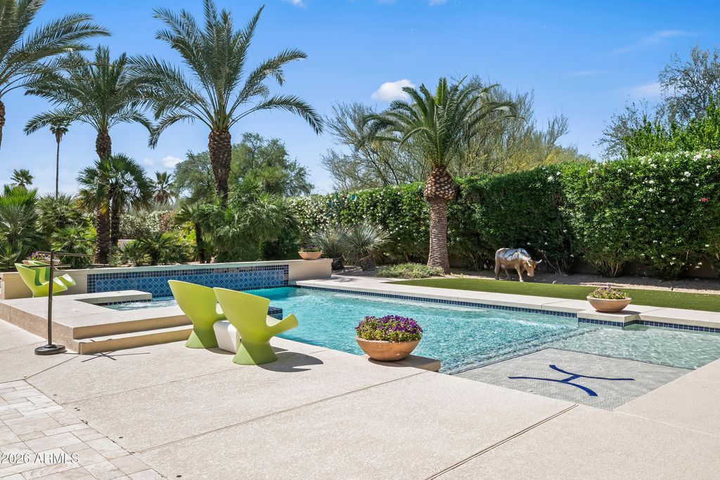 Image 5 of property listing at 6931 E BRONCO Drive, Paradise Valley, AZ 85253
