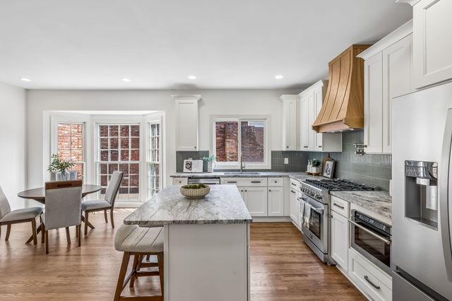 4111 Legend Hall Dr, Nashville, TN 37215