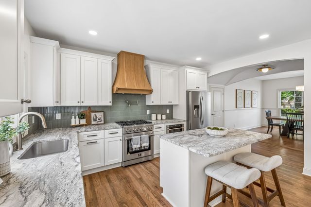 4111 Legend Hall Dr, Nashville, TN 37215