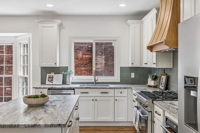 4111 Legend Hall Dr, Nashville, TN 37215