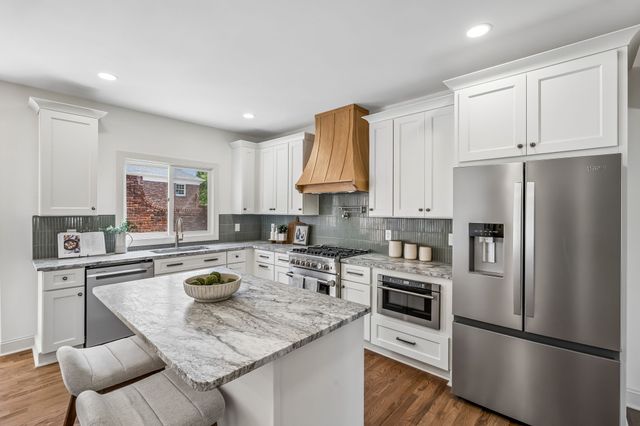 4111 Legend Hall Dr, Nashville, TN 37215