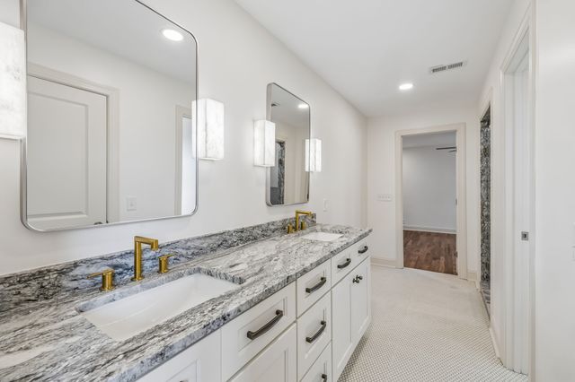 4111 Legend Hall Dr, Nashville, TN 37215