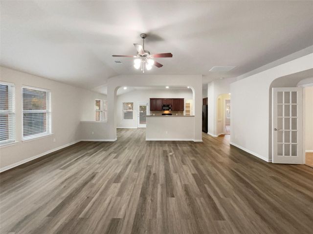 561 Bayou Bend DR, Buda, TX 78610