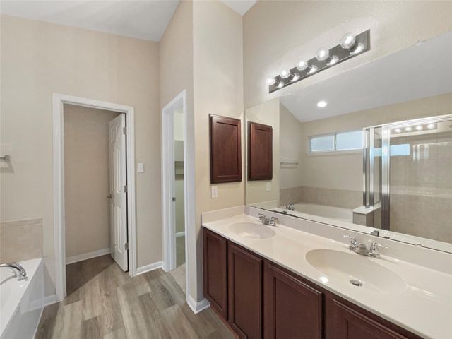 561 Bayou Bend DR, Buda, TX 78610