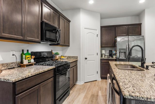 13870 Colt Dr, Denham Springs, LA 70726