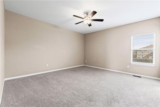 26186 W 141st Court, Olathe, KS 66061