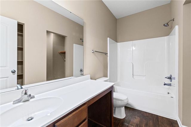 26186 W 141st Court, Olathe, KS 66061