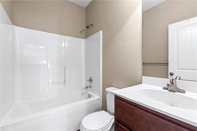 26186 W 141st Court, Olathe, KS 66061