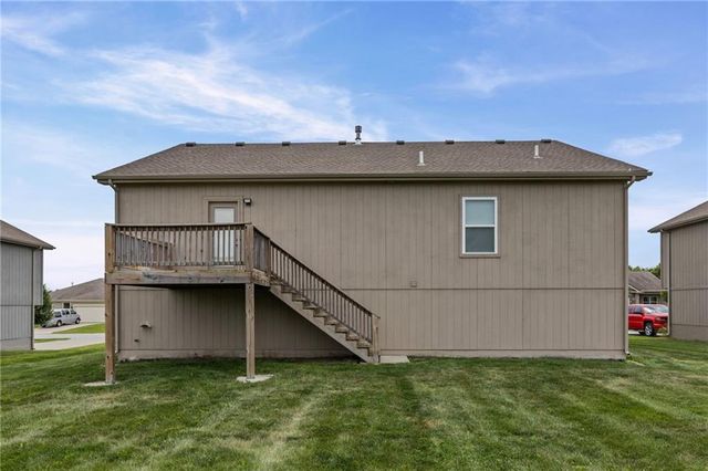 26186 W 141st Court, Olathe, KS 66061