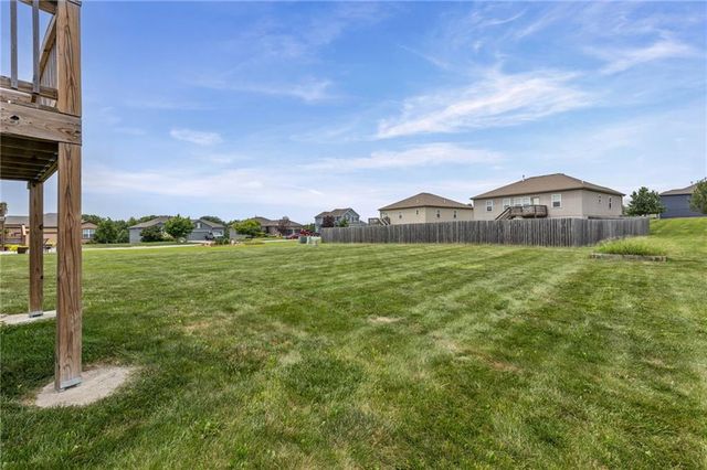 26186 W 141st Court, Olathe, KS 66061