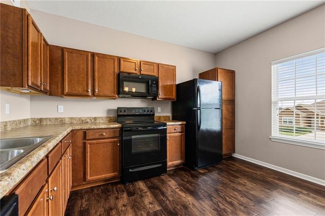 26186 W 141st Court, Olathe, KS 66061