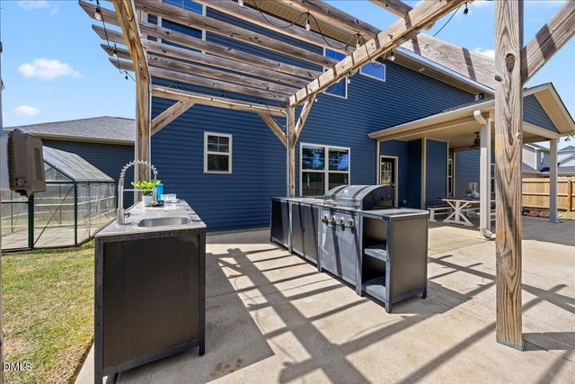 57 Seashore Point, Clayton, NC 27520