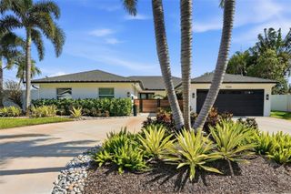 1024 44TH AVENUE NE, St Petersburg, FL 33703