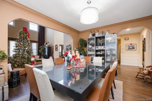 1680 Lake Avenue, Merrick, NY 11566