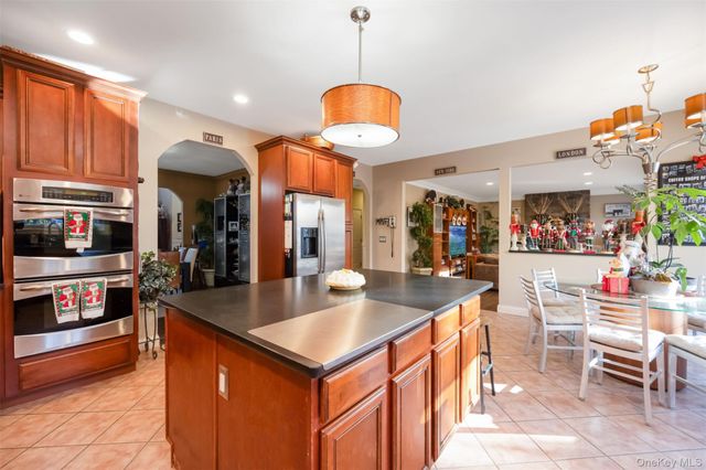 1680 Lake Avenue, Merrick, NY 11566