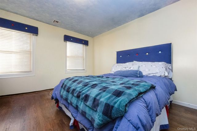 1680 Lake Avenue, Merrick, NY 11566