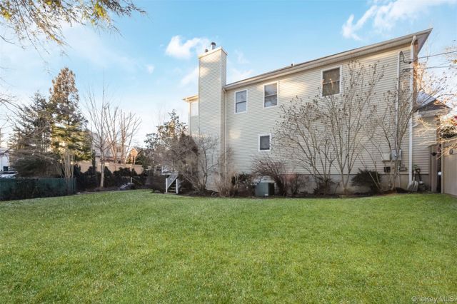 1680 Lake Avenue, Merrick, NY 11566