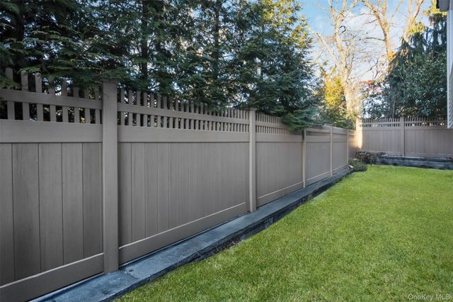 1680 Lake Avenue, Merrick, NY 11566