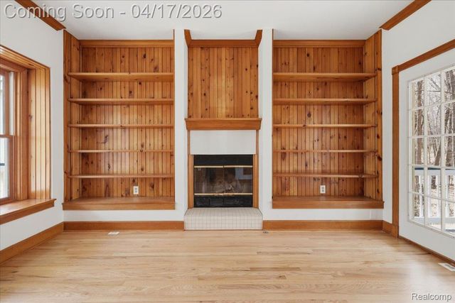 2222 S Hickory Ridge Trail, Milford Charter Township, MI 48380