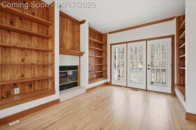 2222 S Hickory Ridge Trail, Milford Charter Township, MI 48380