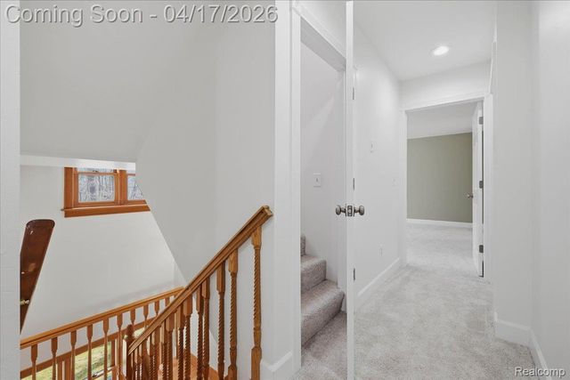 2222 S Hickory Ridge Trail, Milford Charter Township, MI 48380