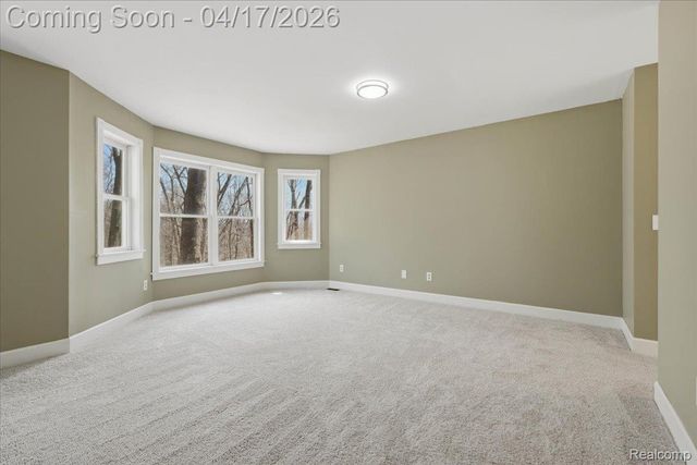 2222 S Hickory Ridge Trail, Milford Charter Township, MI 48380