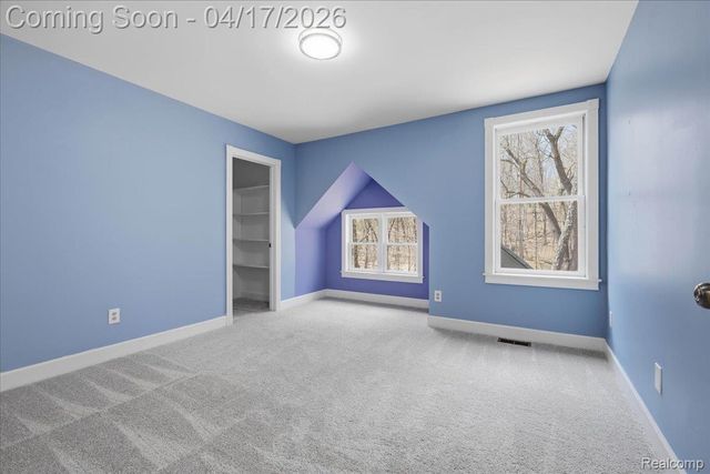 2222 S Hickory Ridge Trail, Milford Charter Township, MI 48380