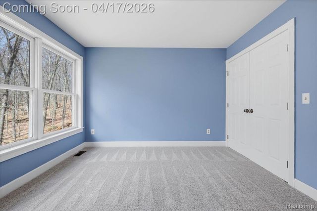 2222 S Hickory Ridge Trail, Milford Charter Township, MI 48380