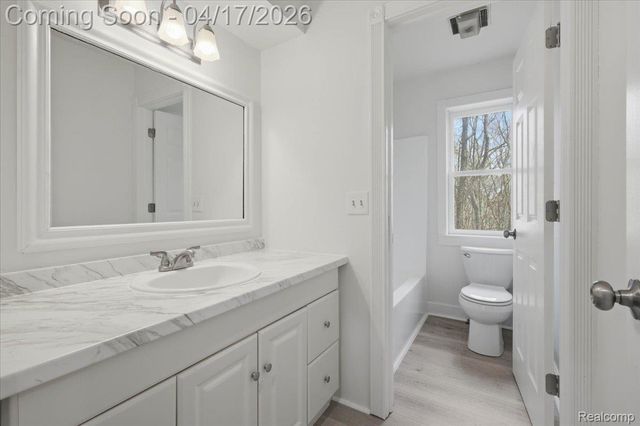 2222 S Hickory Ridge Trail, Milford Charter Township, MI 48380