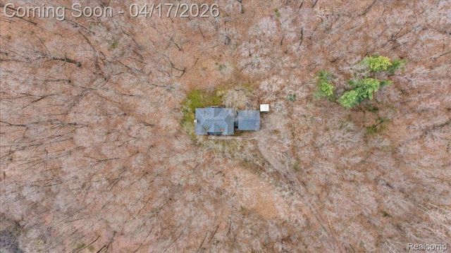 2222 S Hickory Ridge Trail, Milford Charter Township, MI 48380