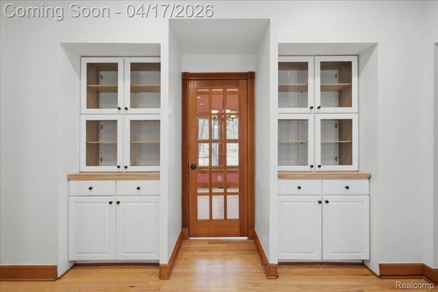 2222 S Hickory Ridge Trail, Milford Charter Township, MI 48380