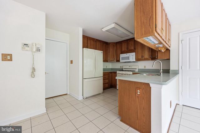 2417 BEAR DEN RD, Frederick, MD 21701