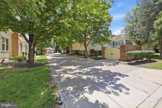 2417 BEAR DEN RD, Frederick, MD 21701