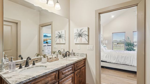 220 Delatorre Street, Trenton, TX 75490