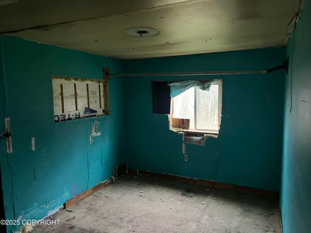 1279 N Beaver Lake Road, Big Lake, AK 99652