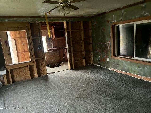 1279 N Beaver Lake Road, Big Lake, AK 99652