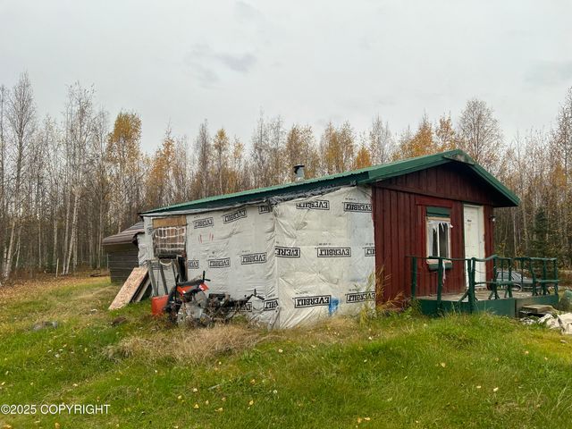 1279 N Beaver Lake Road, Big Lake, AK 99652